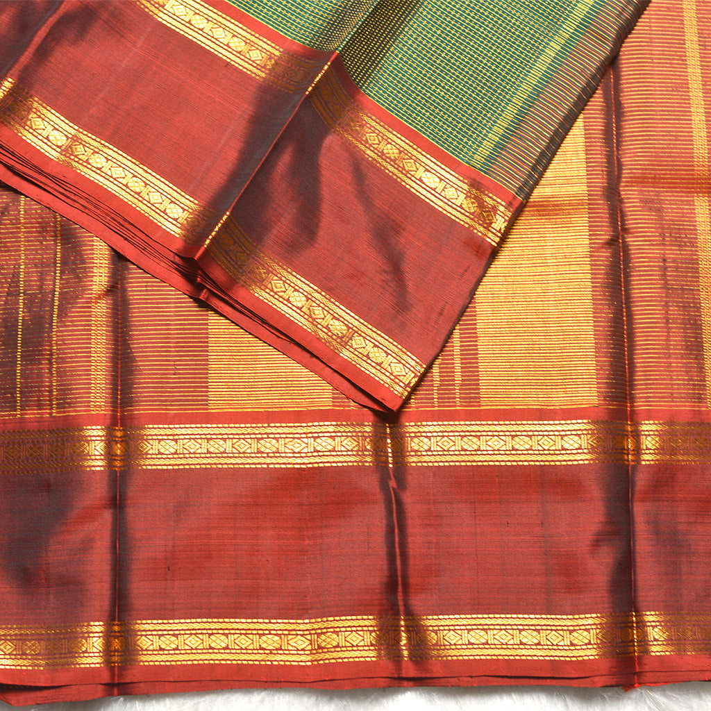 H.V 121 ( 6 Yards Saree )