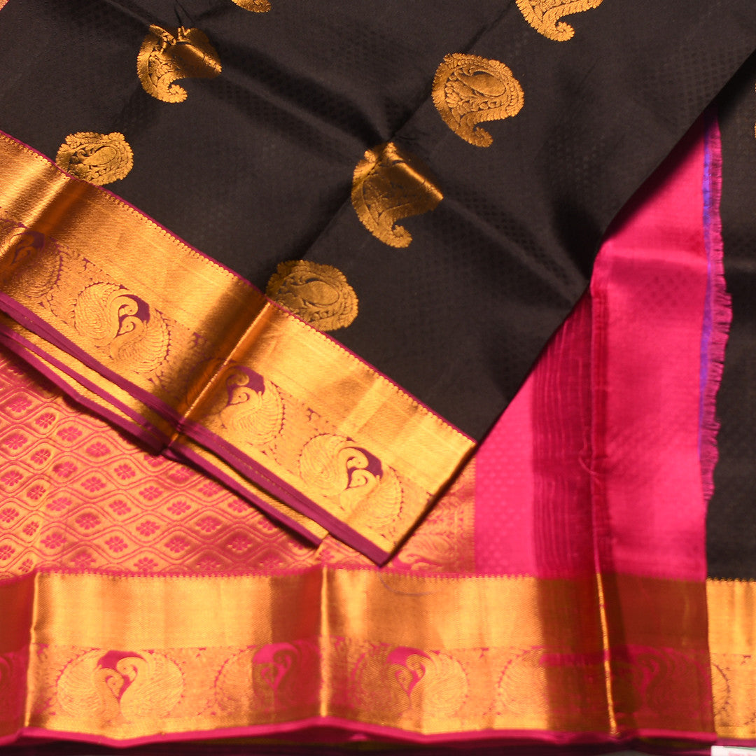 HV 1490 (6 Yards Saree)