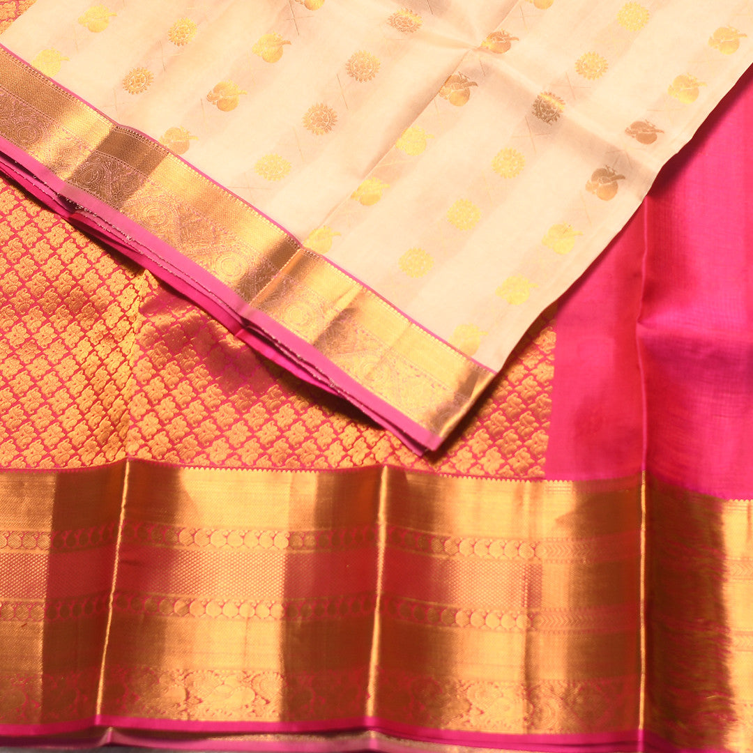 HV 1920 (6 Yards Saree)