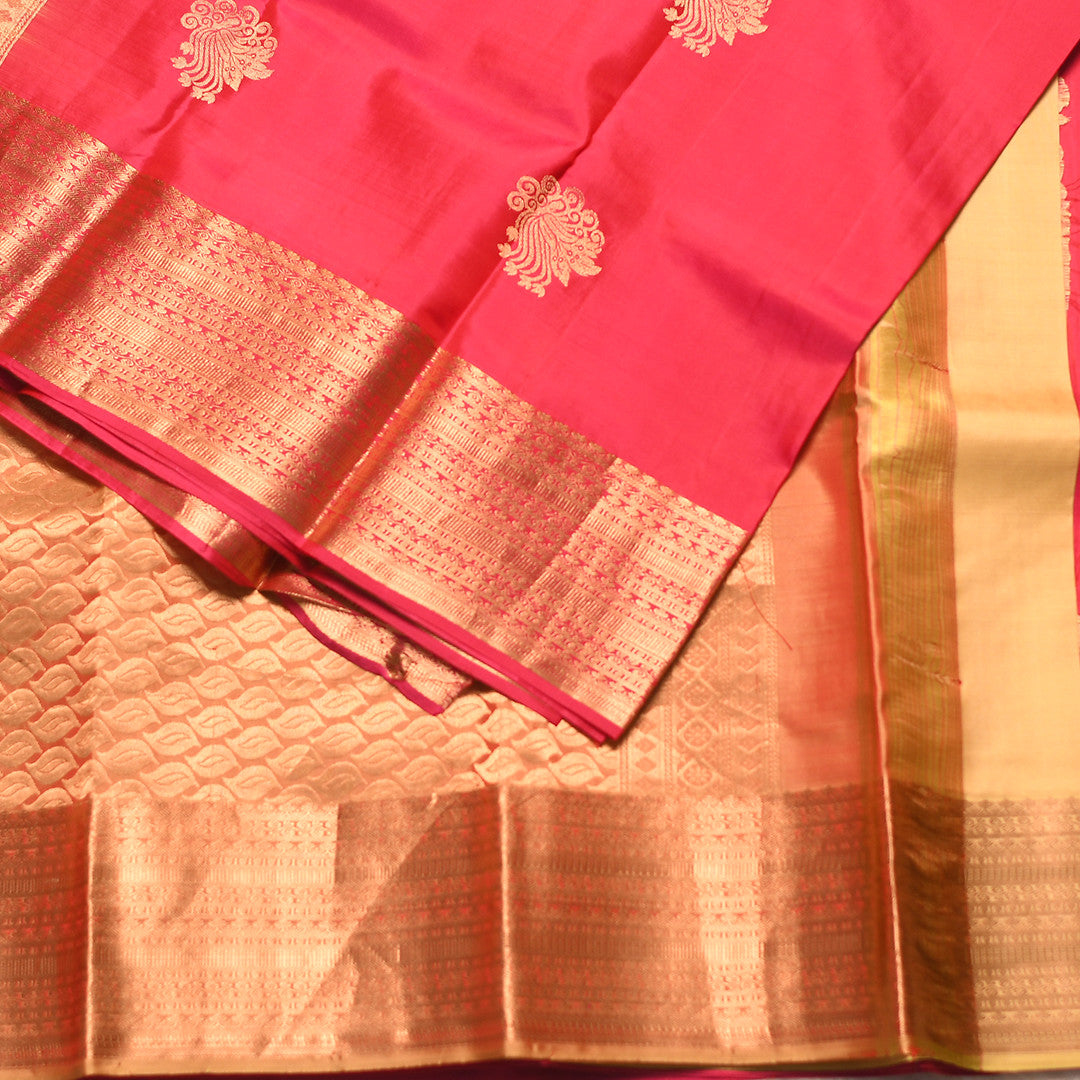 HV 1984 (6 Yards Saree)