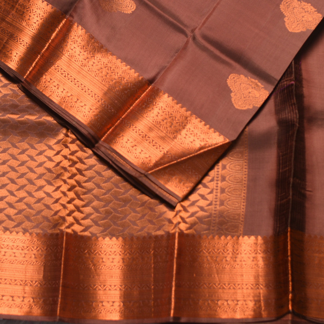 HV 2006 (6 Yards Saree)