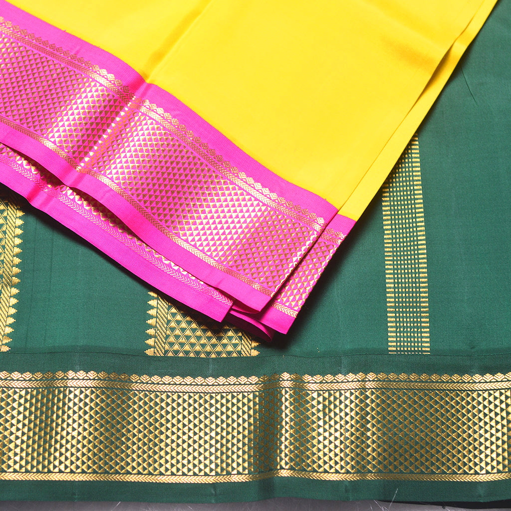 H.V 515 ( 6 Yards Saree )