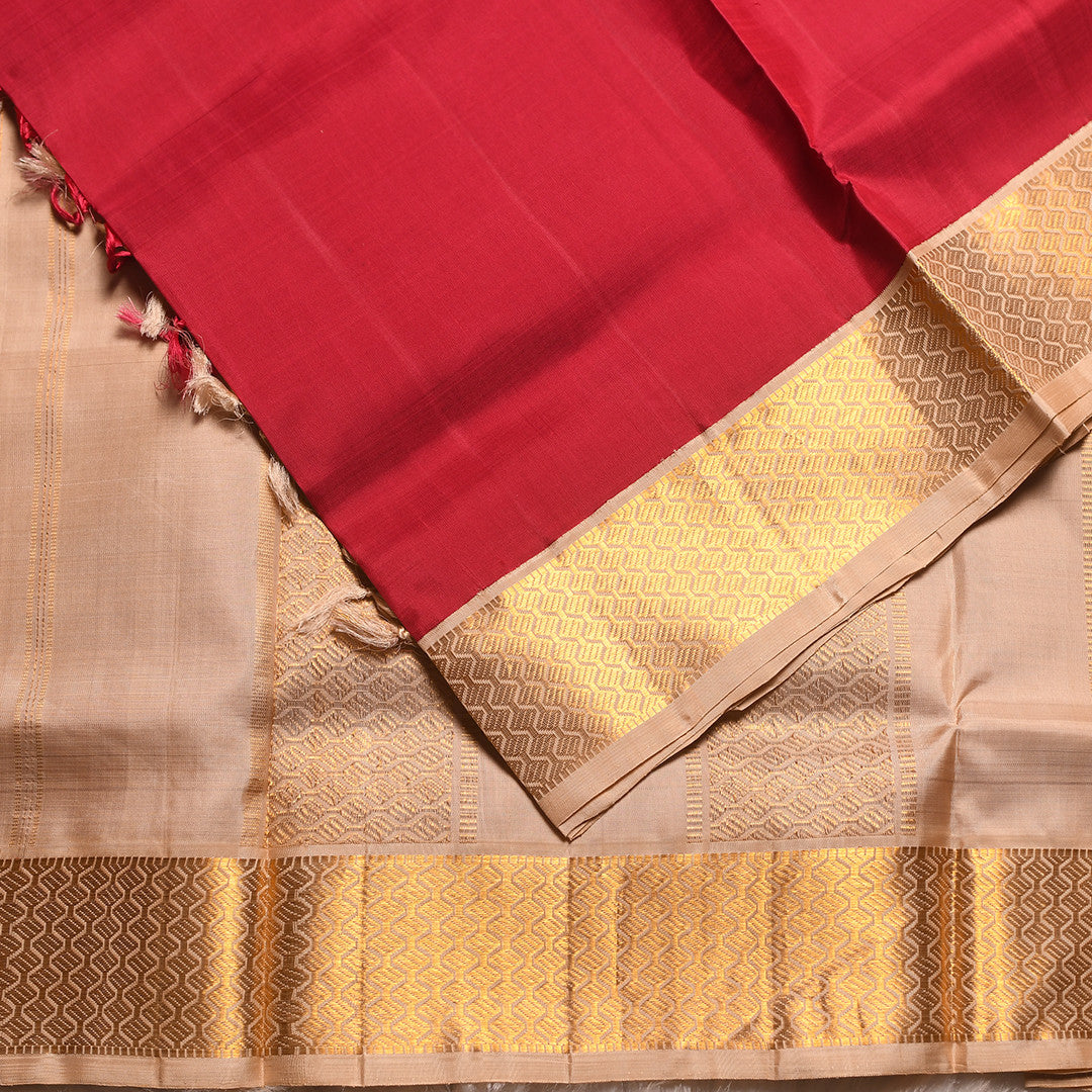 L 77 (10 Yards Saree)