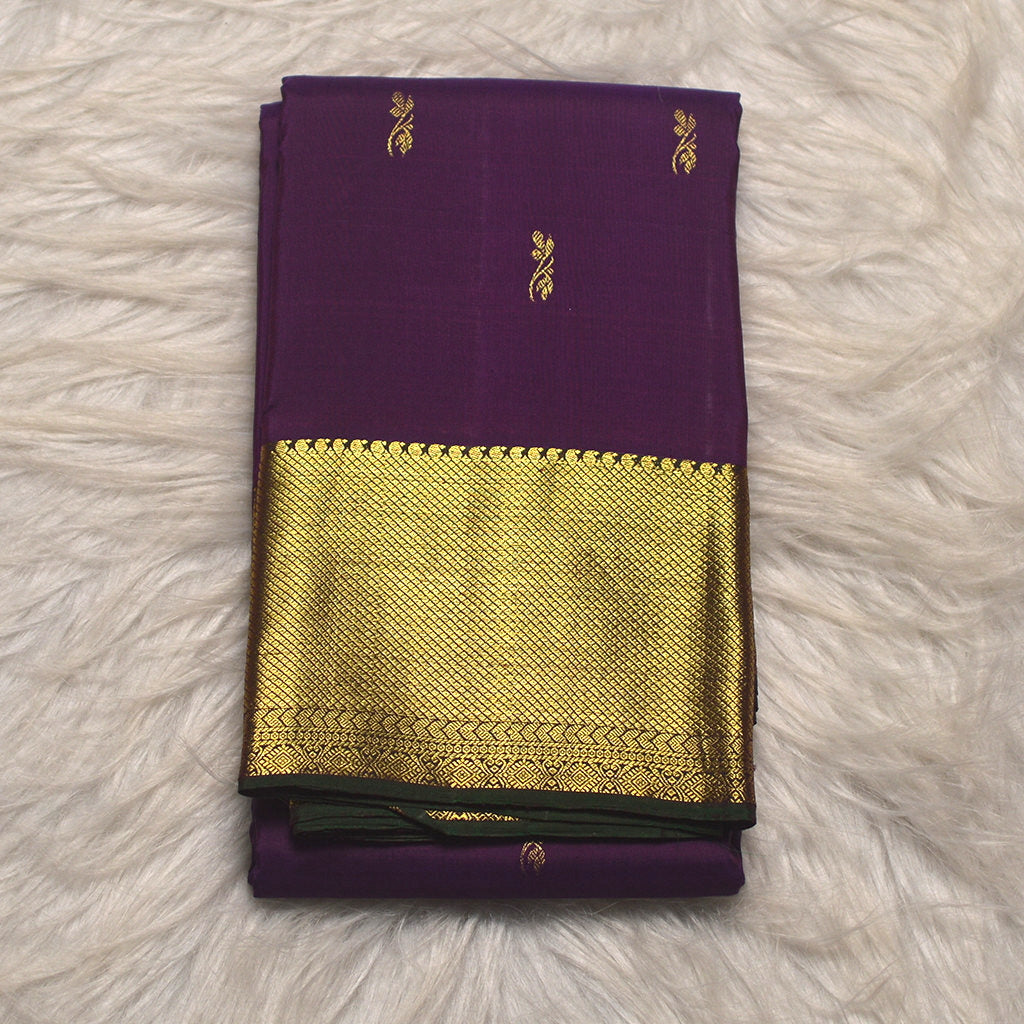 H.V 222  (6 Yards Saree)