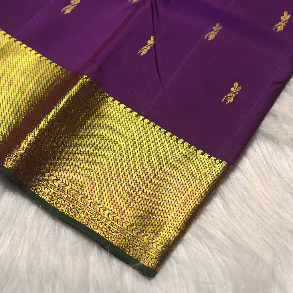 H.V 222  (6 Yards Saree)