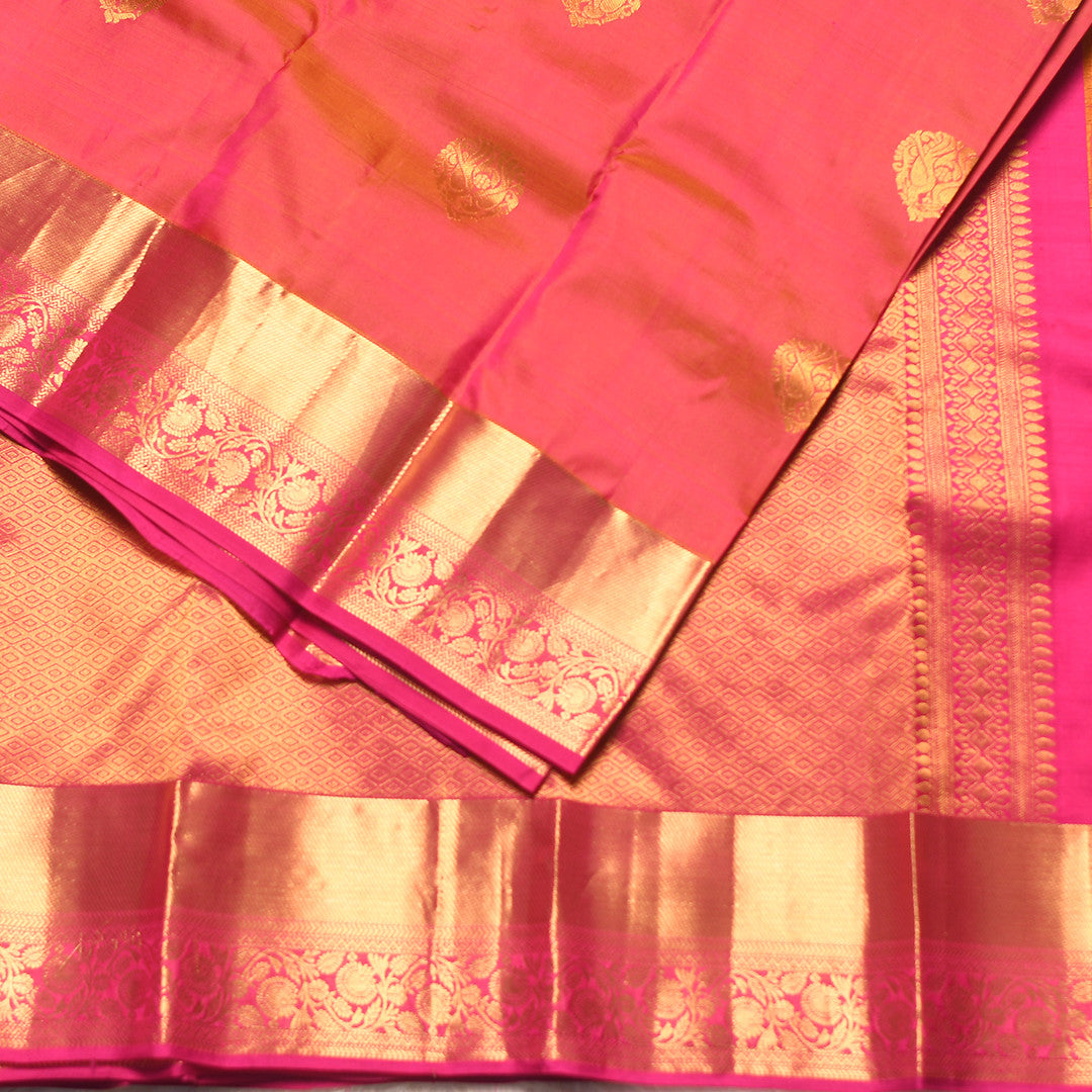 HV 4943 (6 Yards Saree)