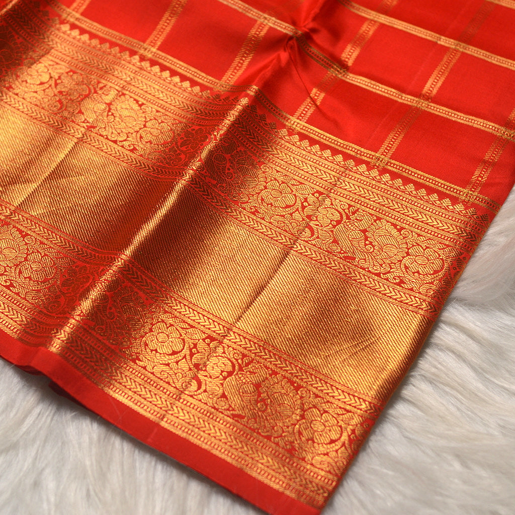 H.V 1051 (6 Yards Saree)