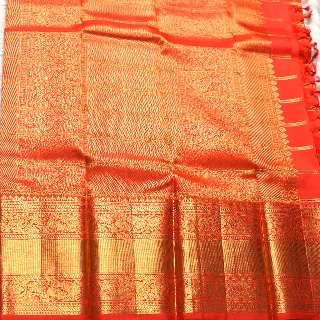 H.V 1051 (6 Yards Saree)