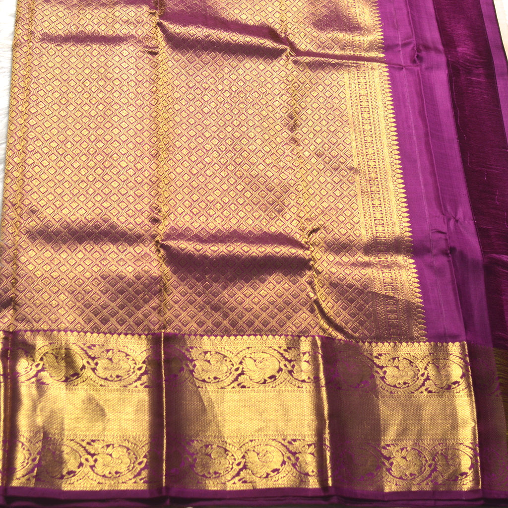 H.V 1098 ( 6 Yards Saree )