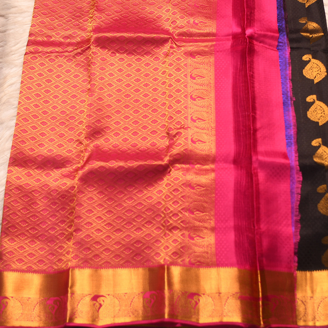 HV 1490 (6 Yards Saree)