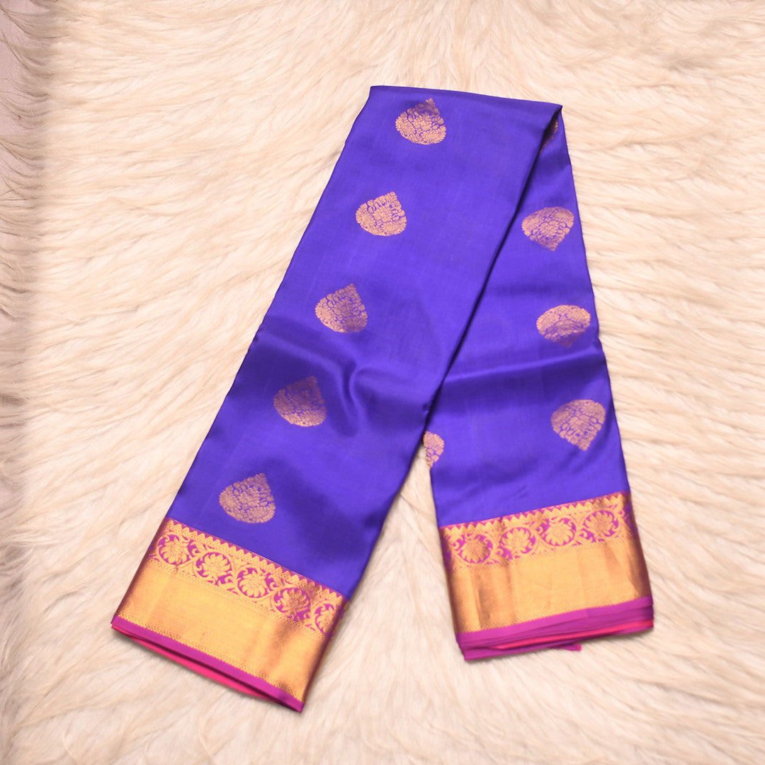 HV 1582 (6 Yards Saree)