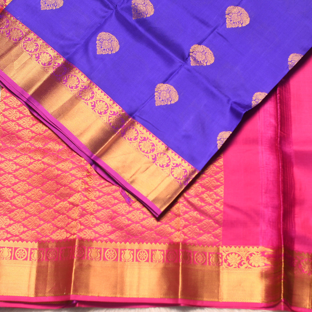 HV 1582 (6 Yards Saree)