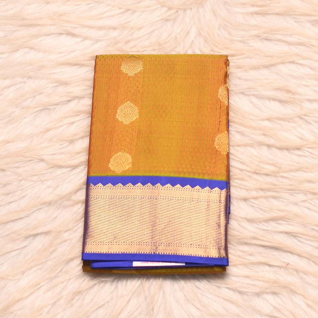 HV 1584 (6 Yards Saree)