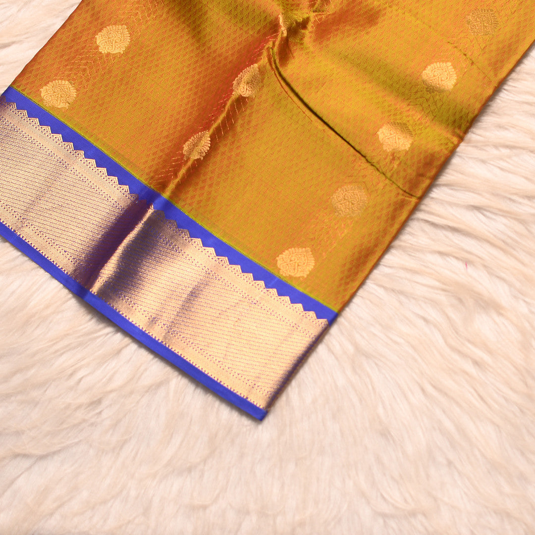 HV 1584 (6 Yards Saree)