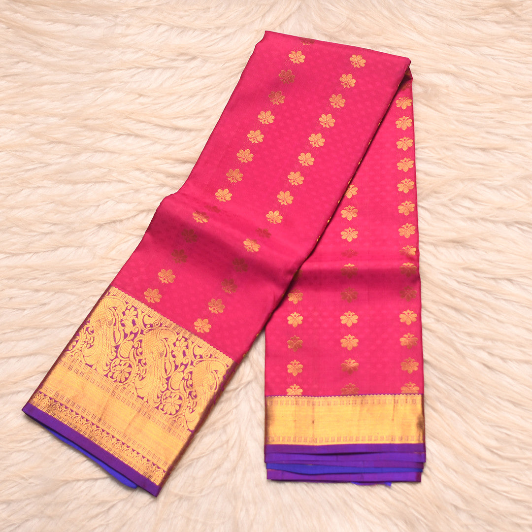 HV 1590 ( Yards Saree )