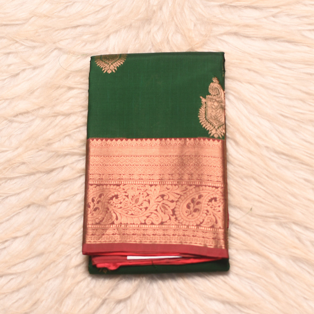 HV 1594 ( Yards Saree )
