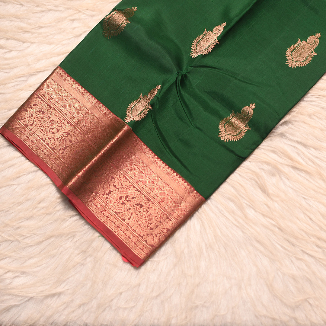 HV 1594 ( Yards Saree )