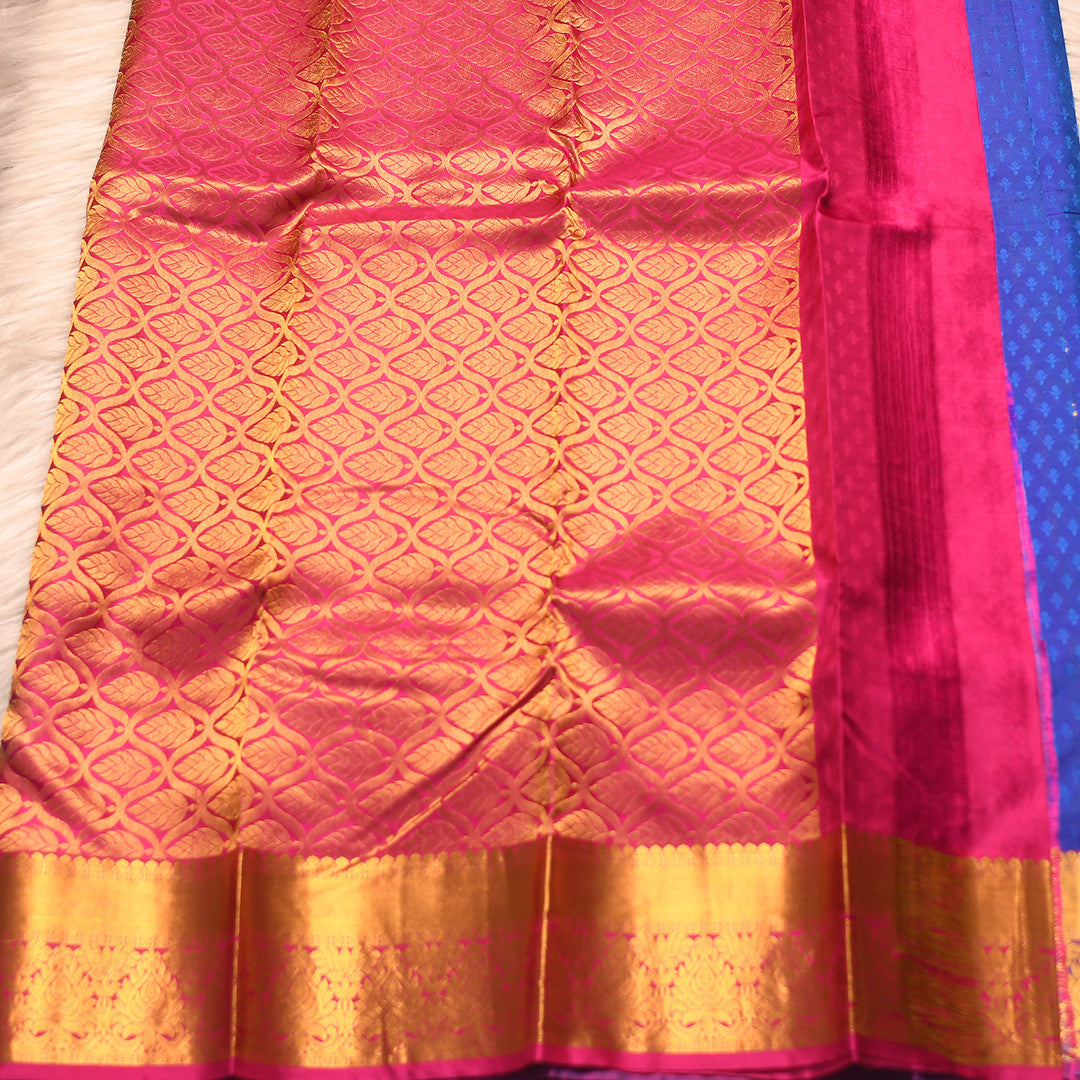 HV 1609 ( Yards Sarees )