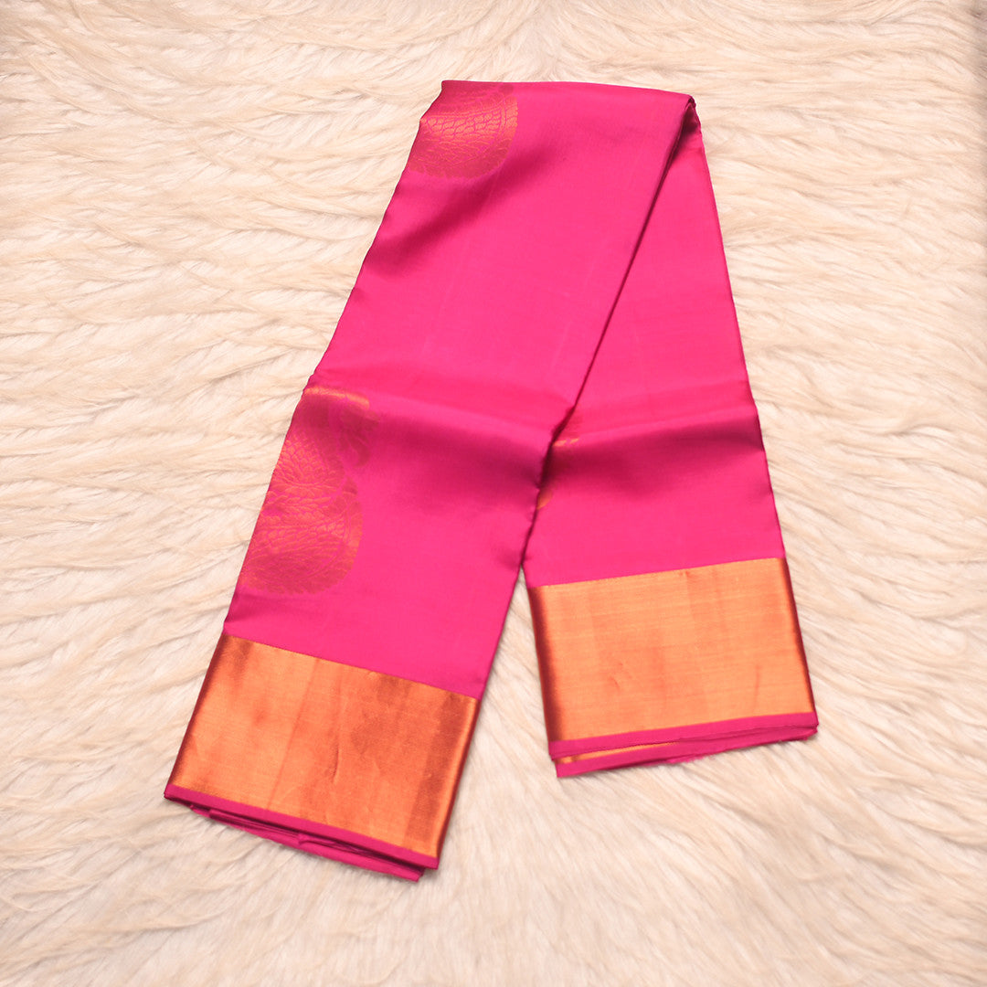 HV 1942 (6 Yards Saree)