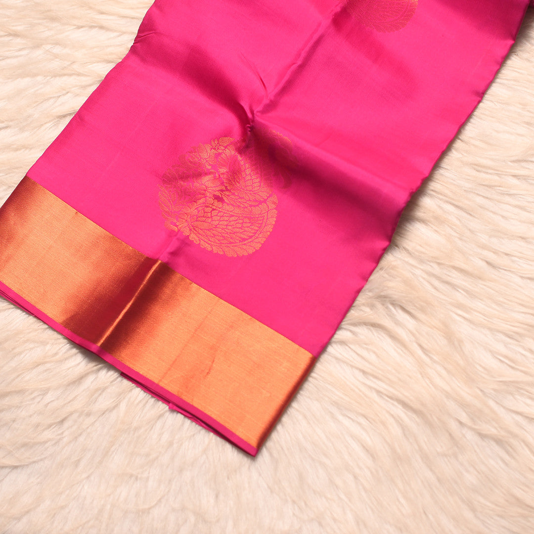 HV 1942 (6 Yards Saree)