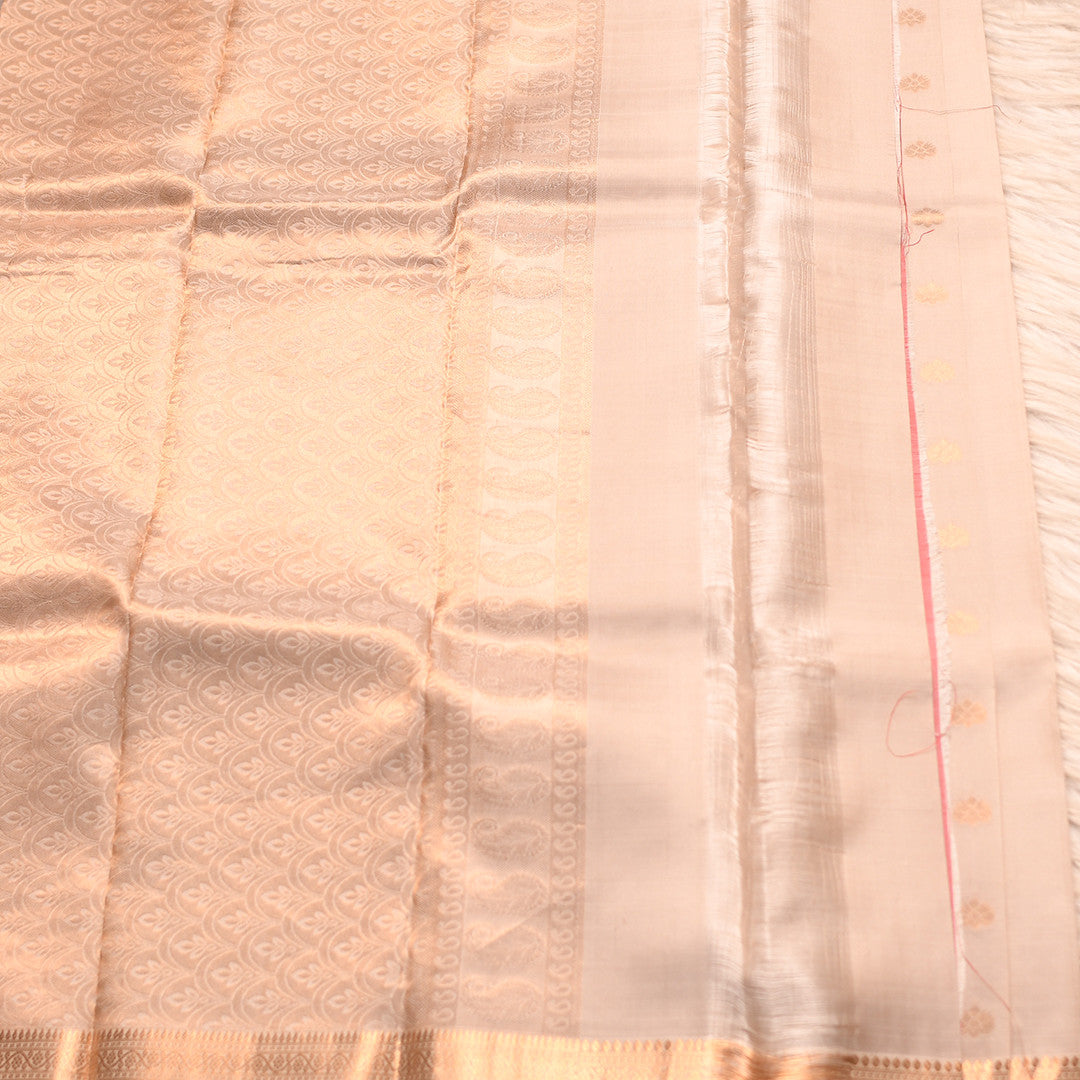 HV 1977 ( 6 Yards Saree)