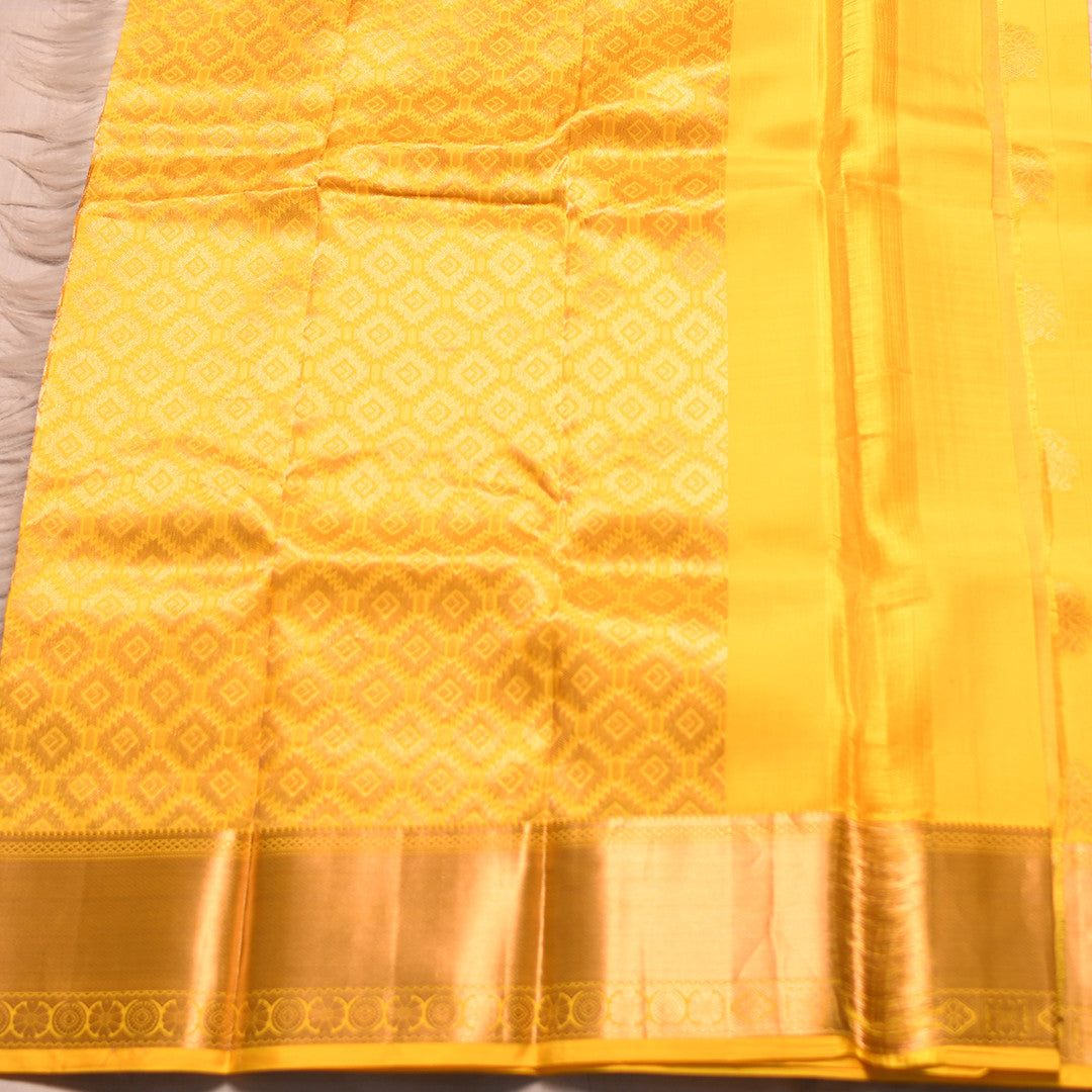 HV 1989 (6 Yards Saree)
