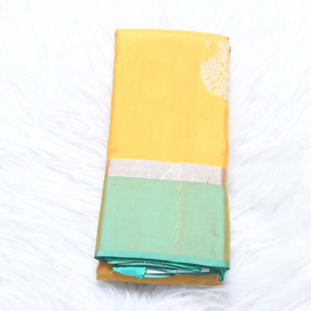 HV-2215   (6Yards saress)