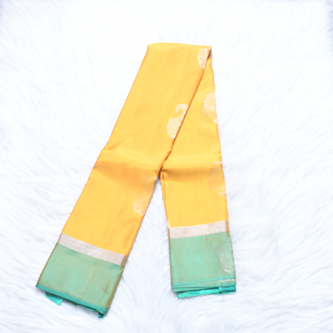 HV-2215   (6Yards saress)