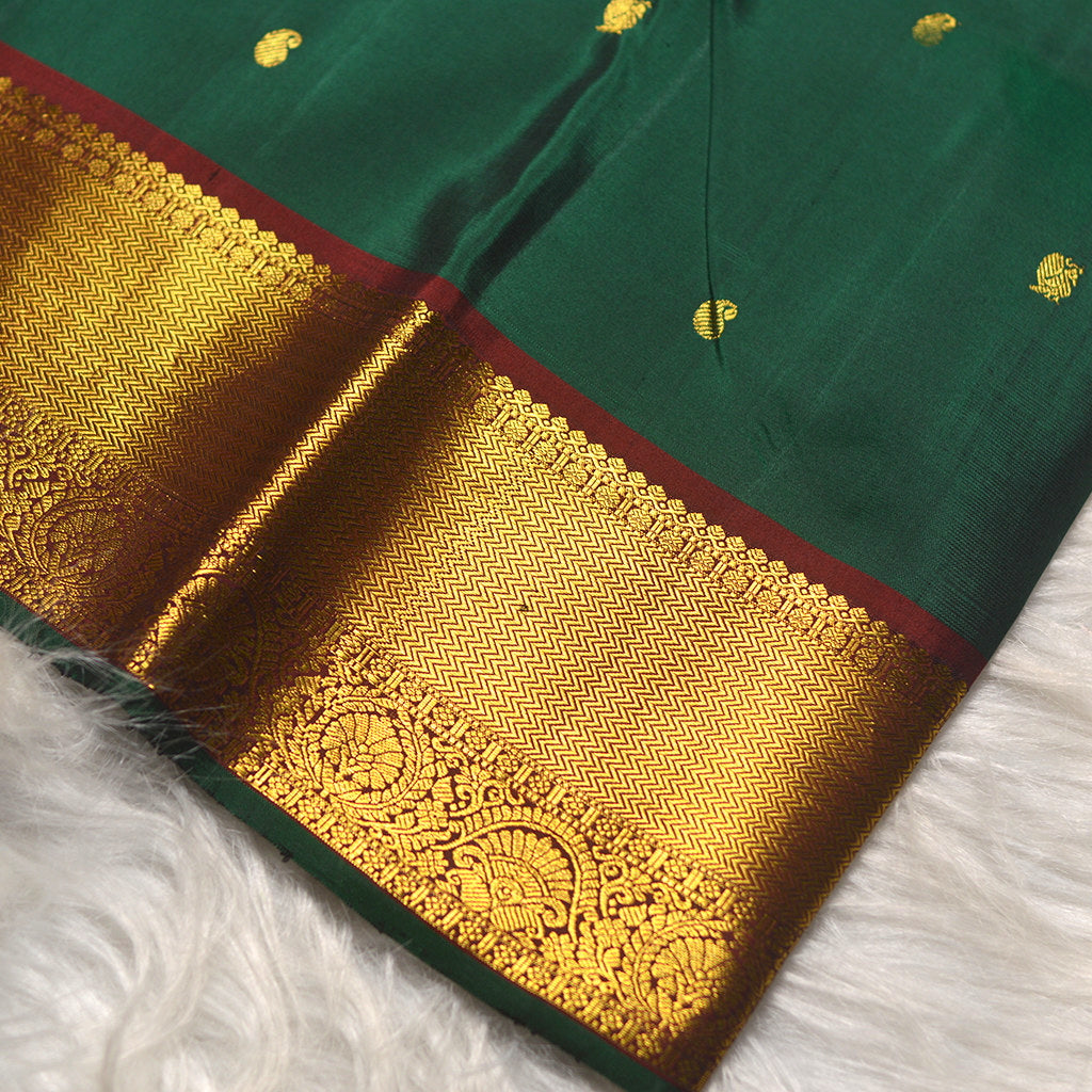 H.V 2312 ( 6 Yards Saree )