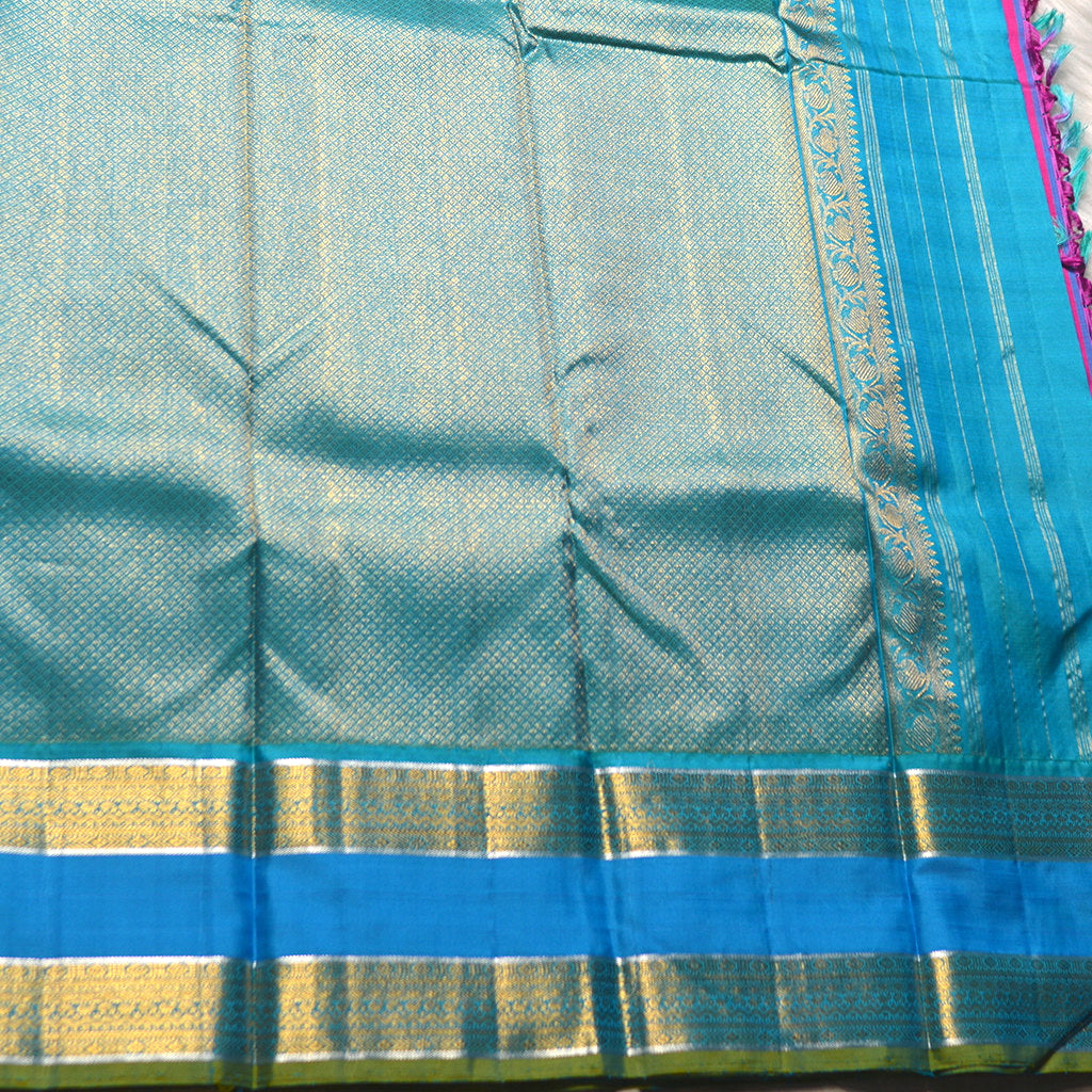 H.V 2380 ( 6 Yards Saree )