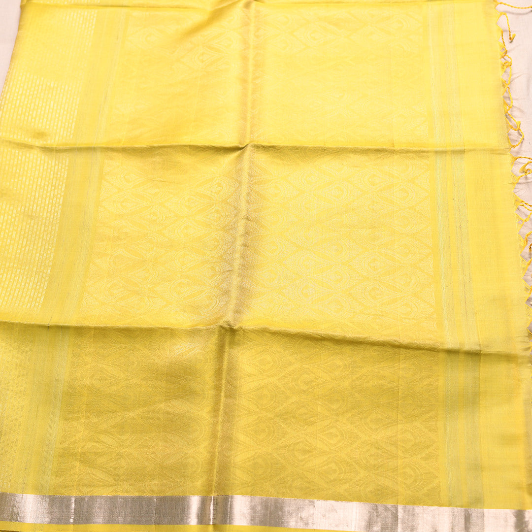H.V 3366 (6 Yards Saree)