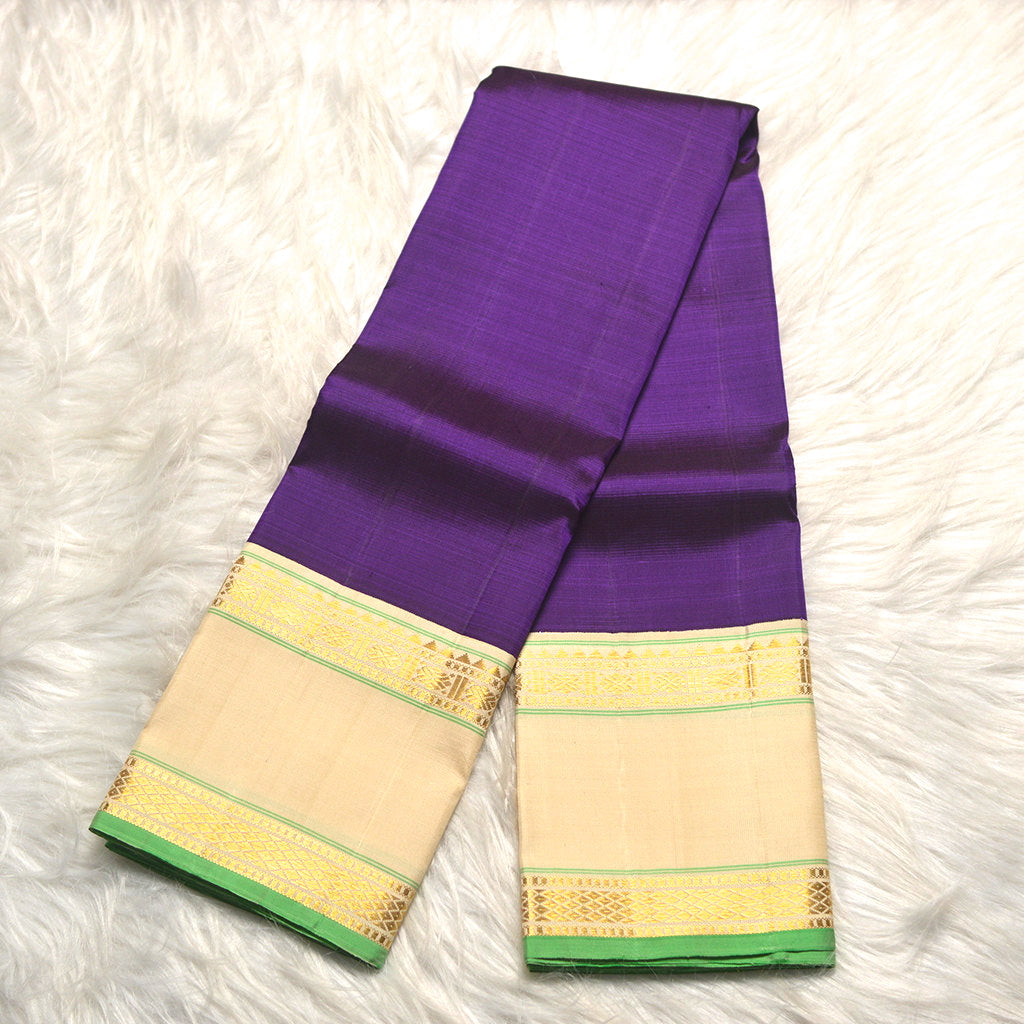 H.V 4372 ( 6 Yards Saree )