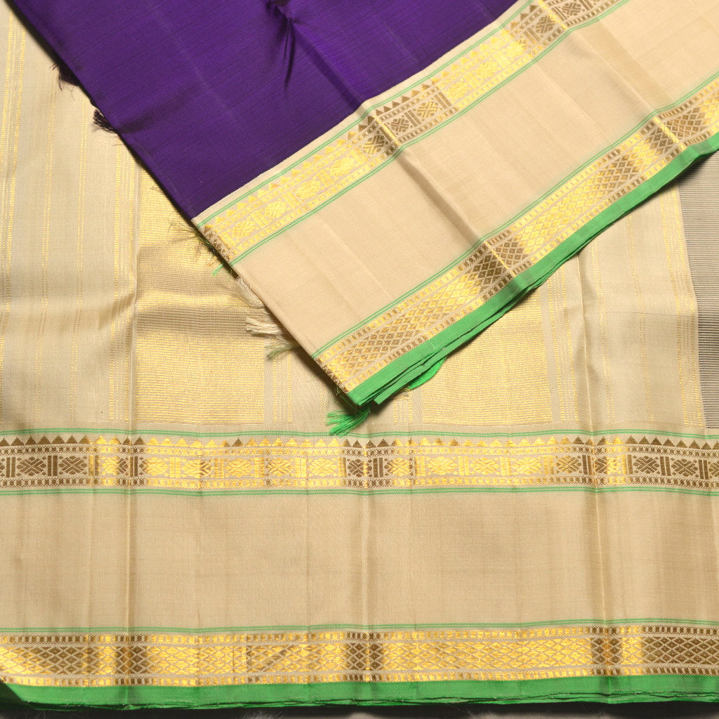 H.V 4372 ( 6 Yards Saree )