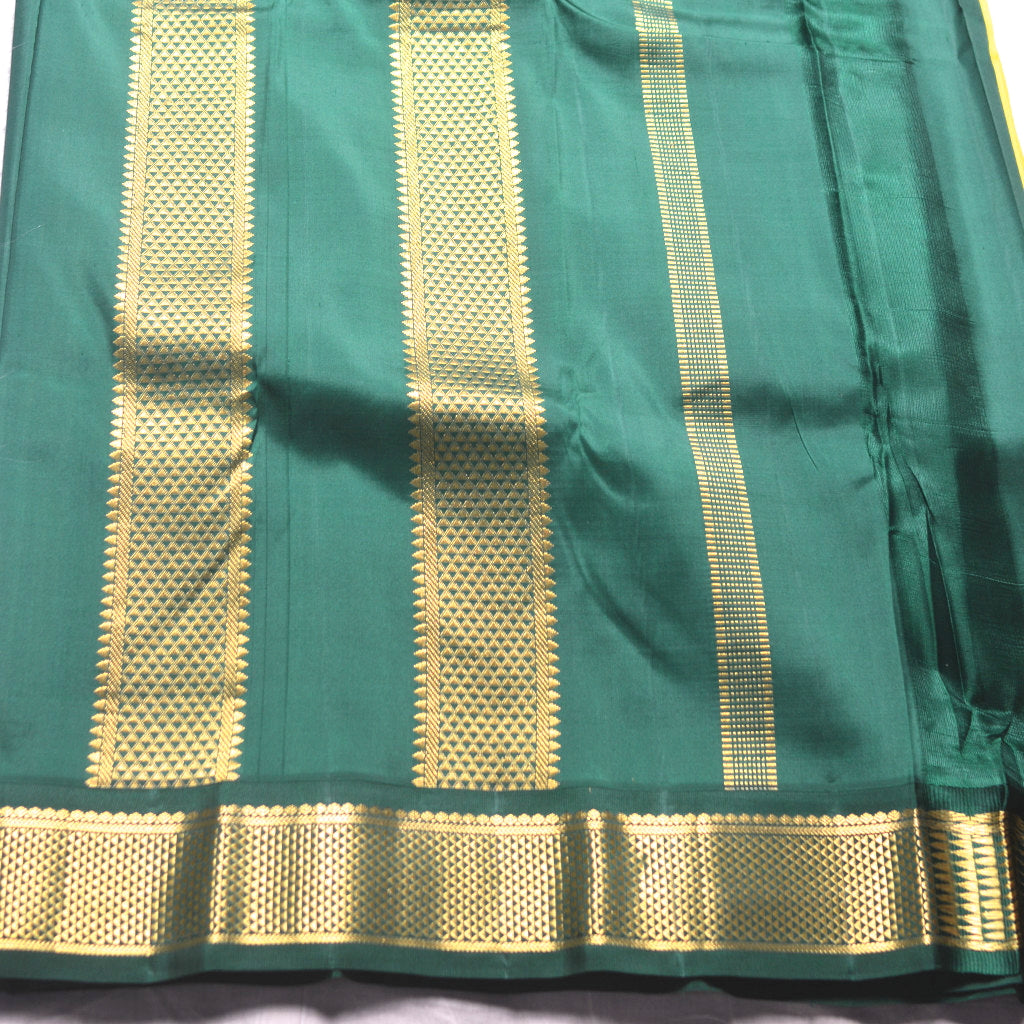 H.V 515 ( 6 Yards Saree )