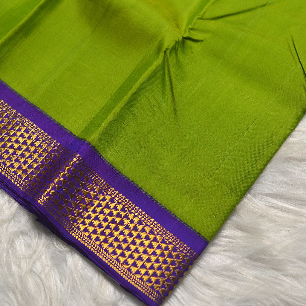 H.V 591 ( 6 Yards Saree )
