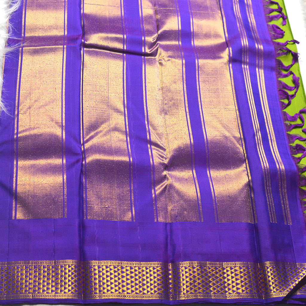 H.V 591 ( 6 Yards Saree )