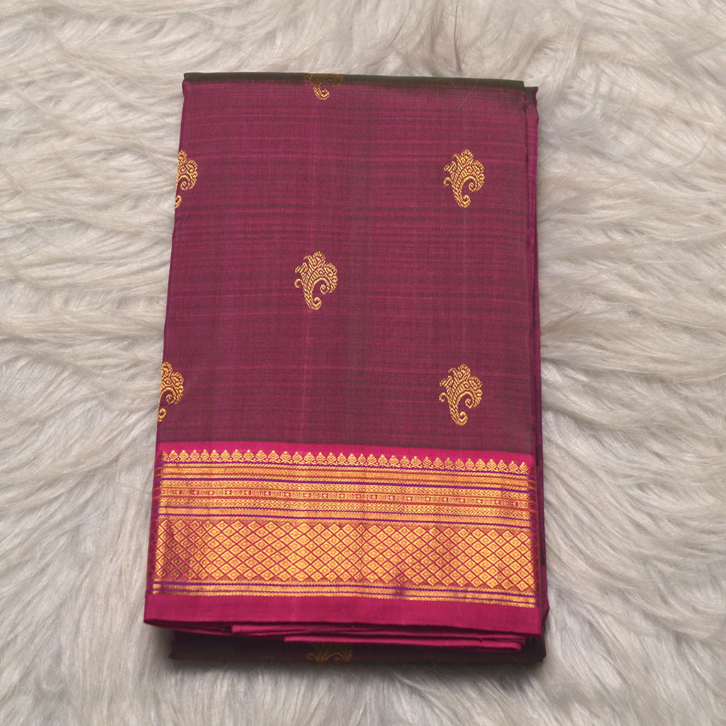 H.V 675 ( 6 Yards Saree )