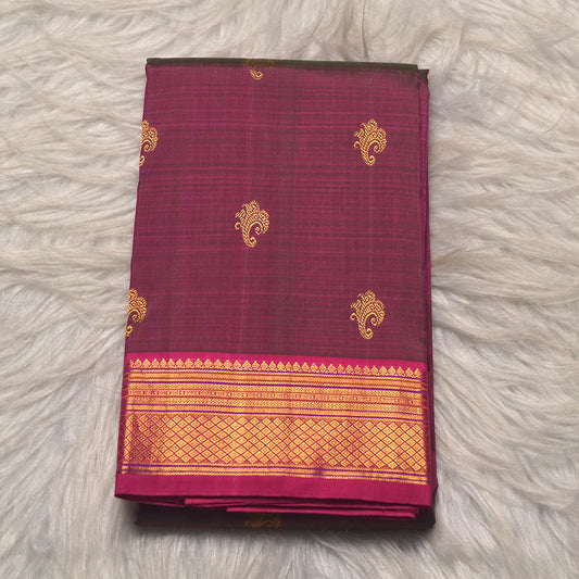 H.V 675 ( 6 Yards Saree )