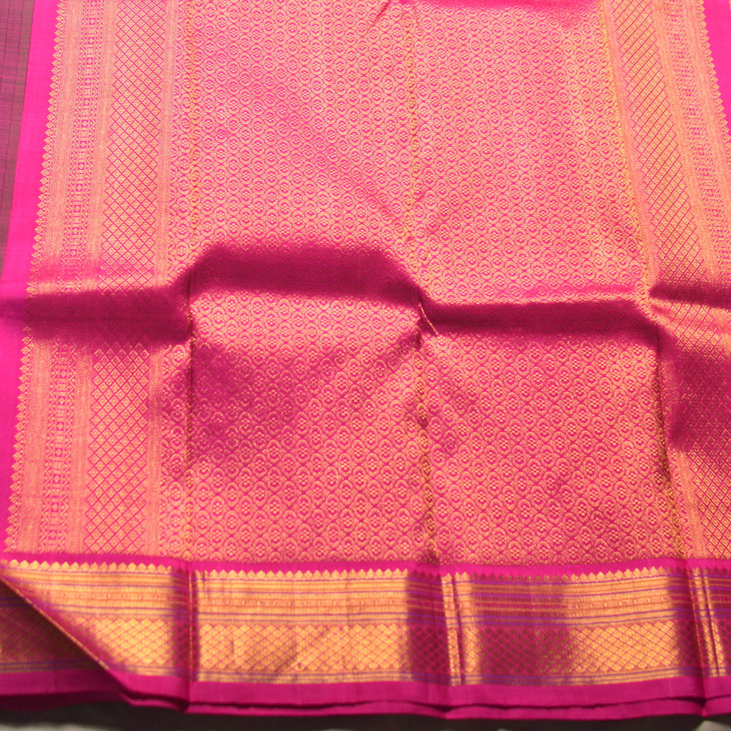 H.V 675 ( 6 Yards Saree )