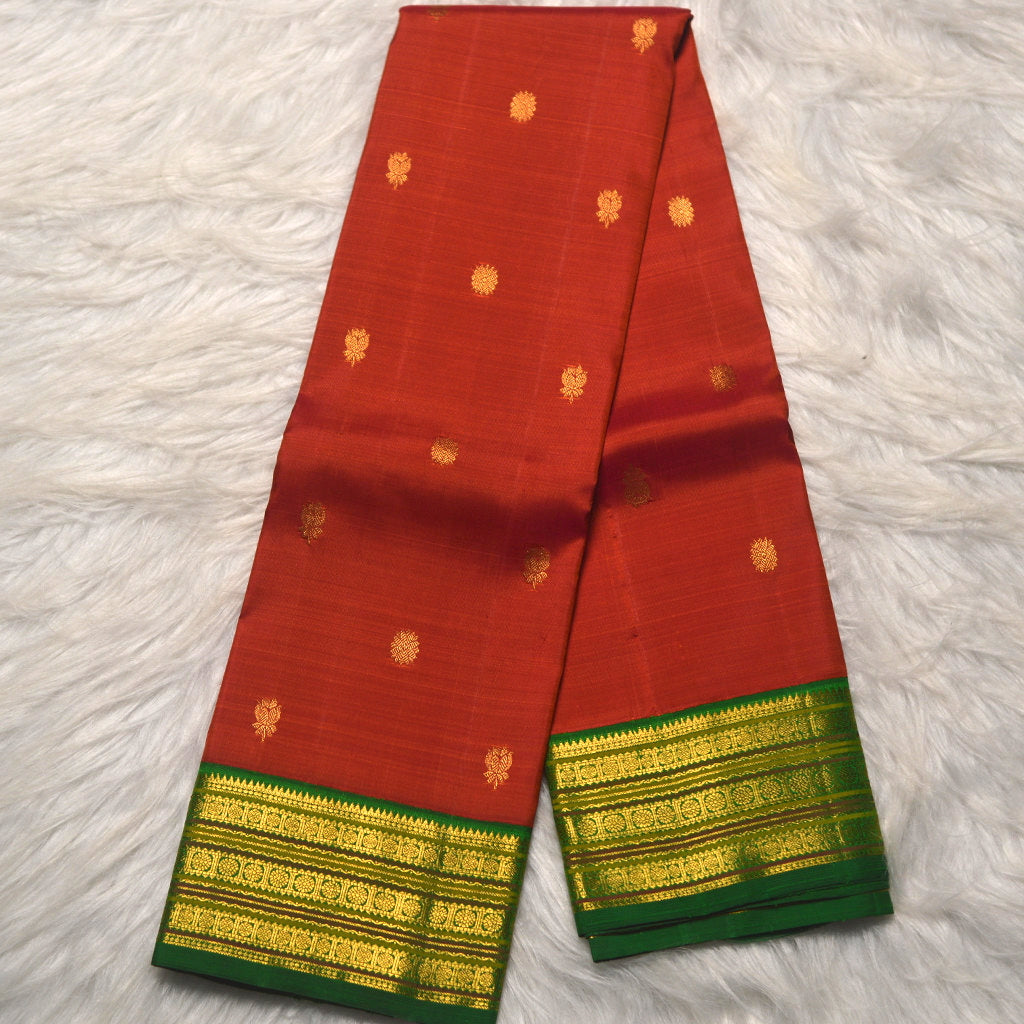 H.V 676 ( 6 Yards Saree )