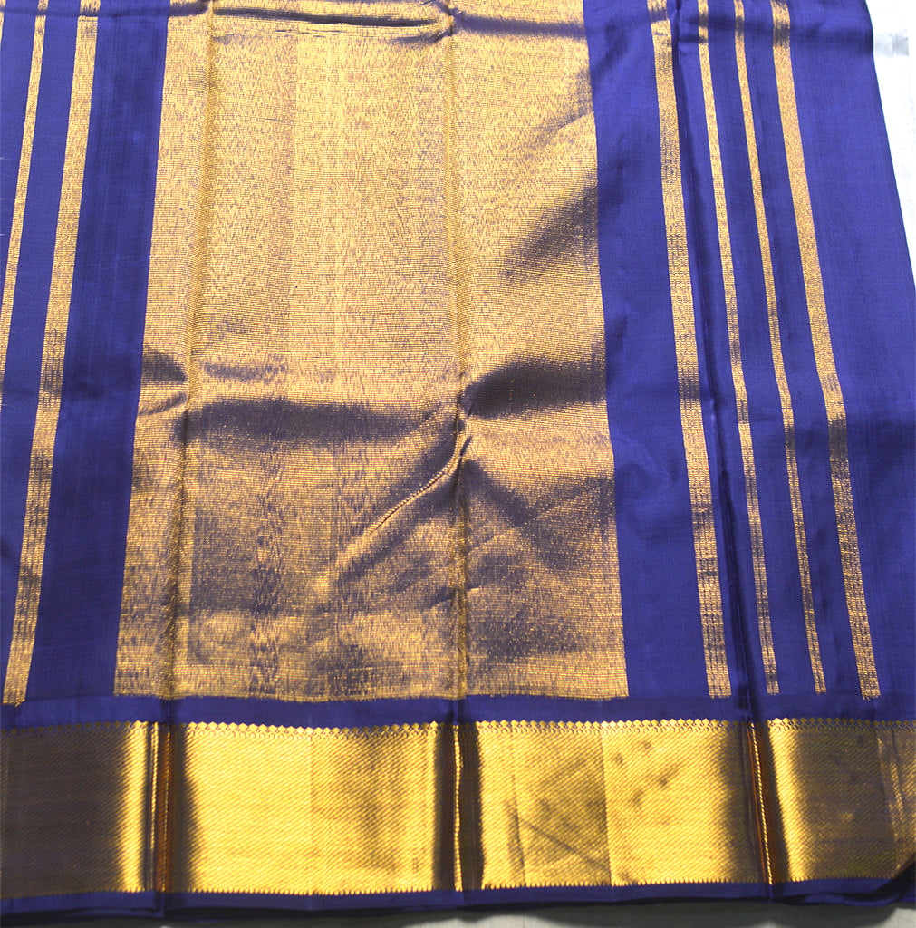 H.V 686 ( 6 Yards Saree )