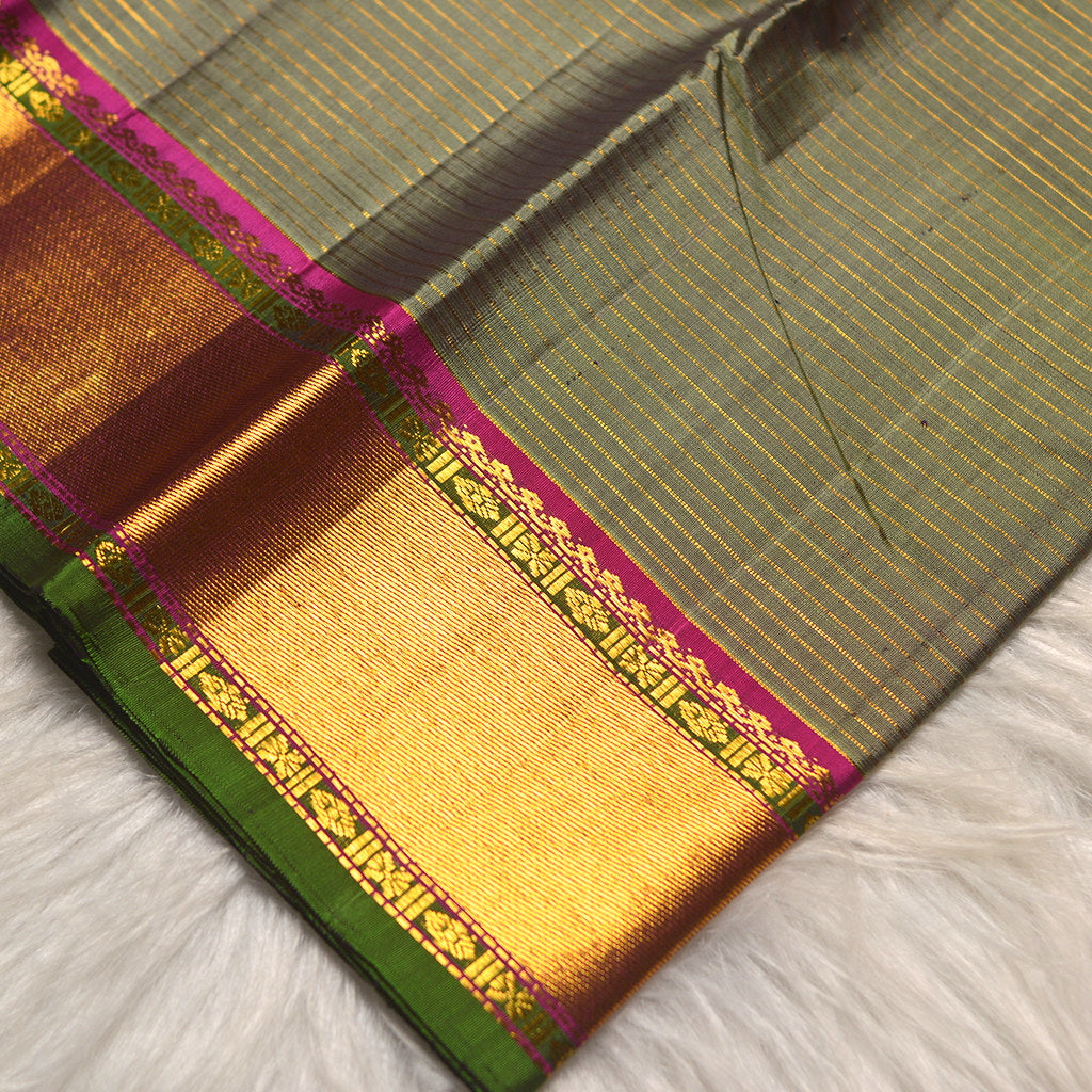 H.V 688 ( 6 Yards Saree )