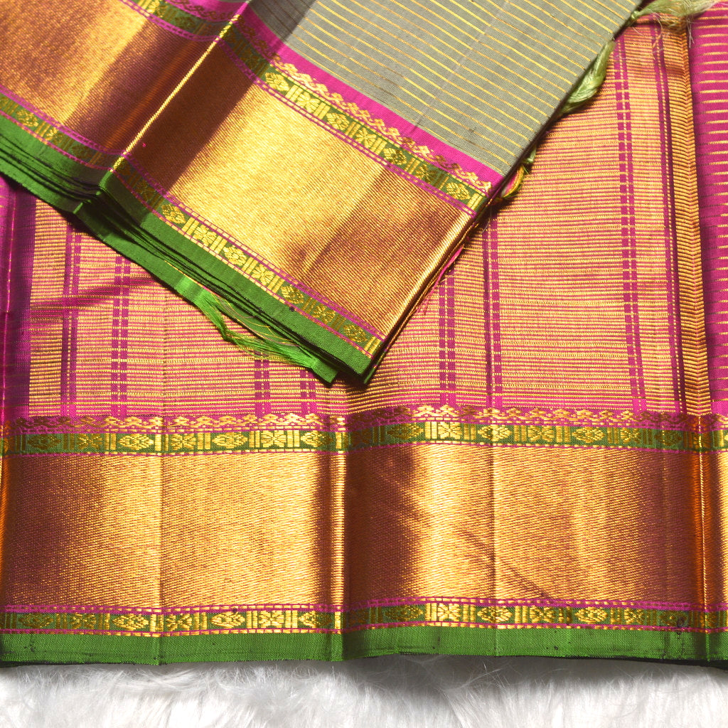H.V 688 ( 6 Yards Saree )