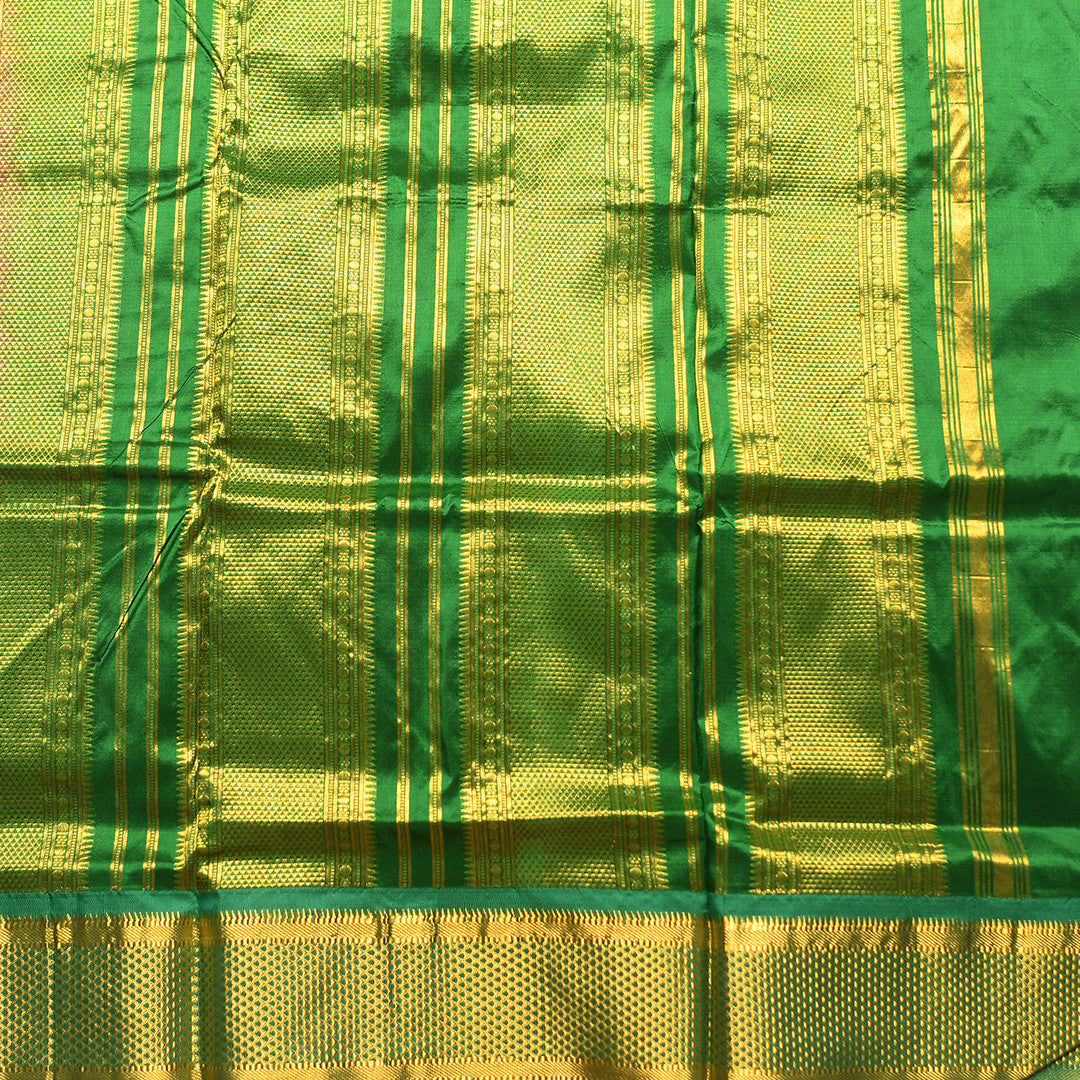 L. 113(10 Yards saree)