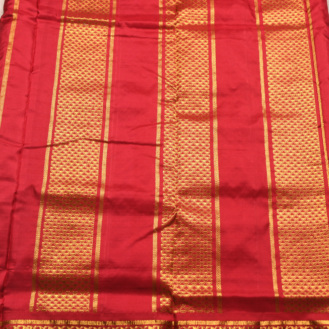 L 16 (9 yards Sari)