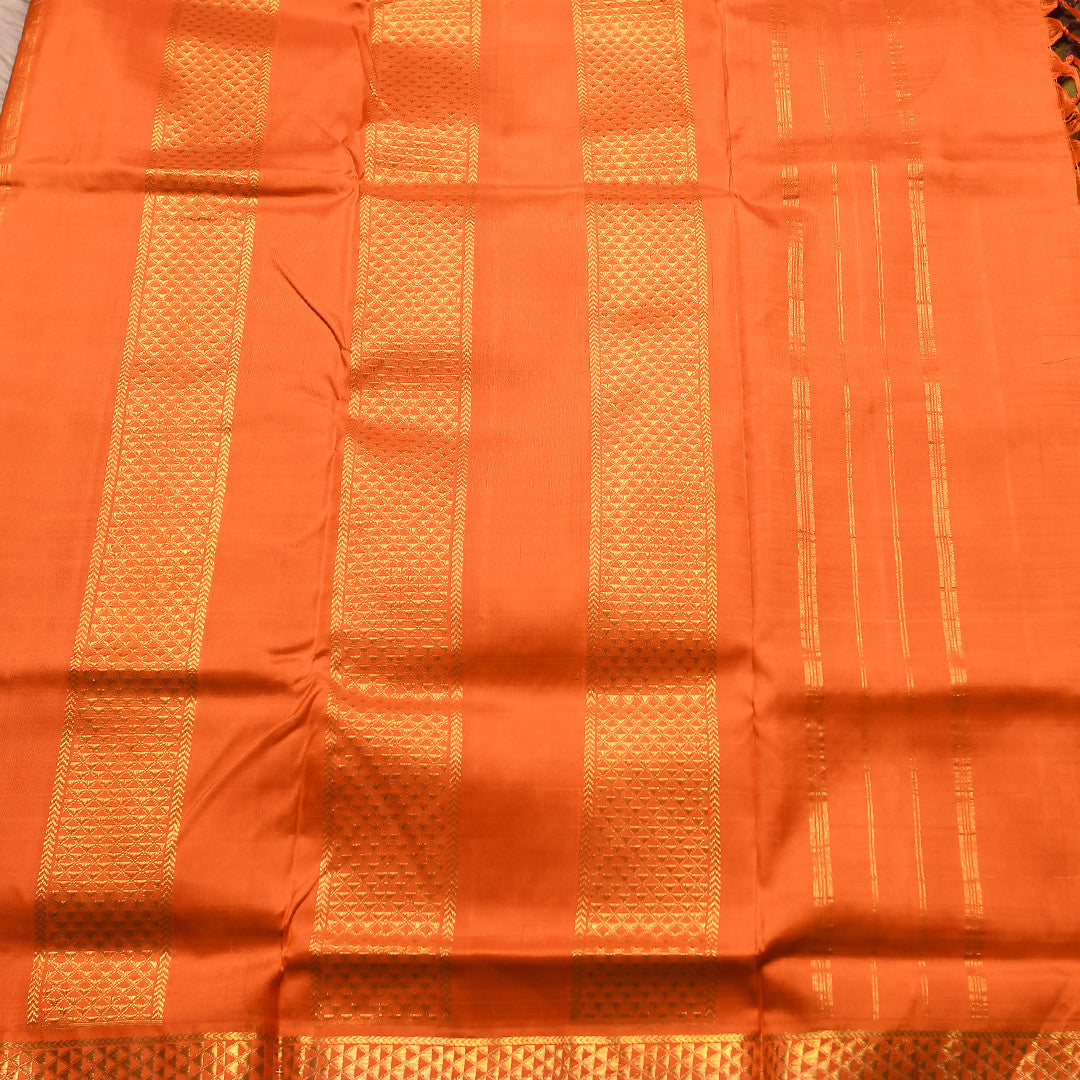 L - 17 (10 yards sari)