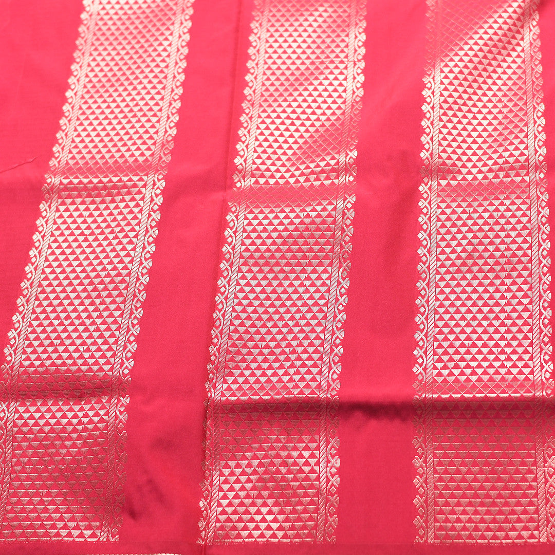 L.204 ( 9 Yards Saree )