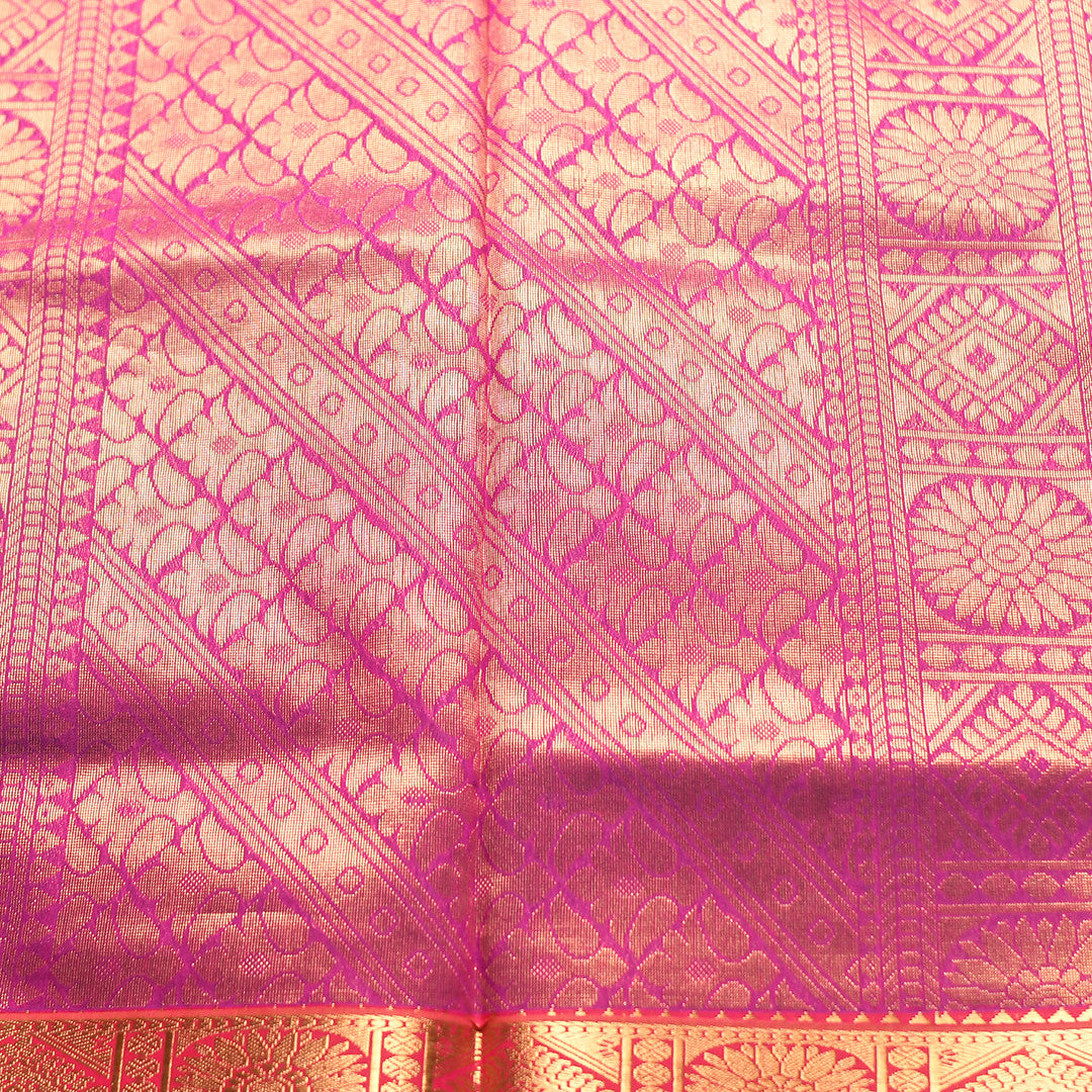 L.211 ( 9 Yards Saree )