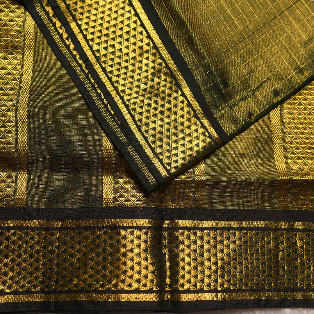 L 72 ( 10 Yards saree)