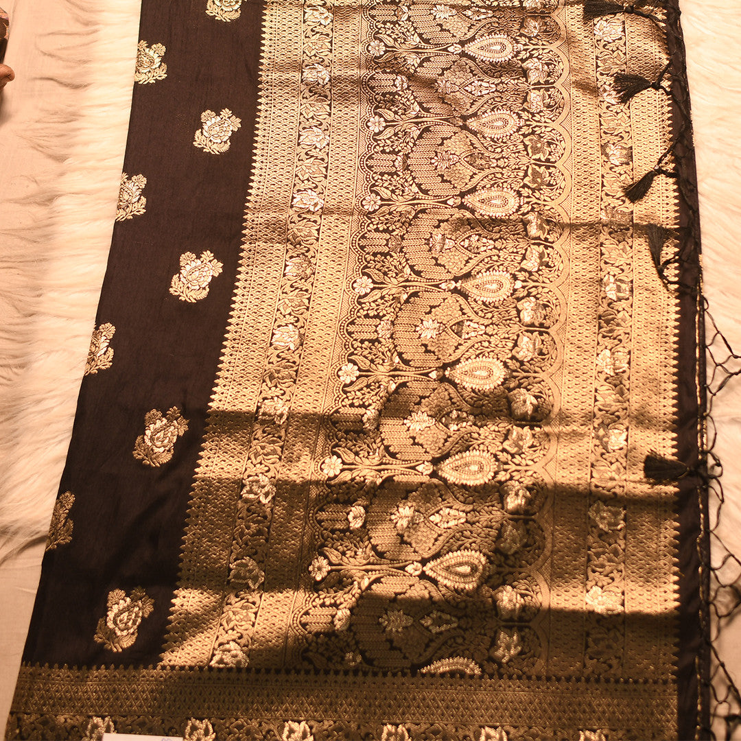 LV-2821  (6Yards saree )